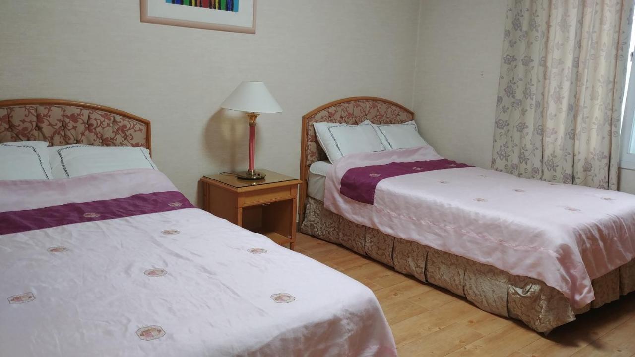Fourseason Youth Hostel Кёнджу Экстерьер фото